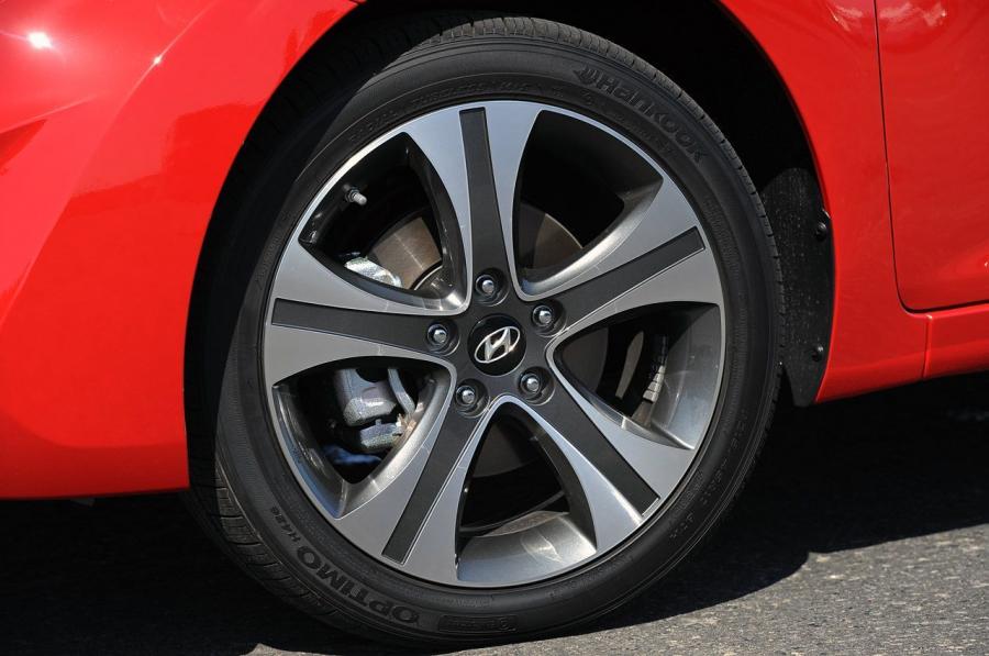  Hyundai Elantra Coupe 2012 года  (фото 80 из 88)